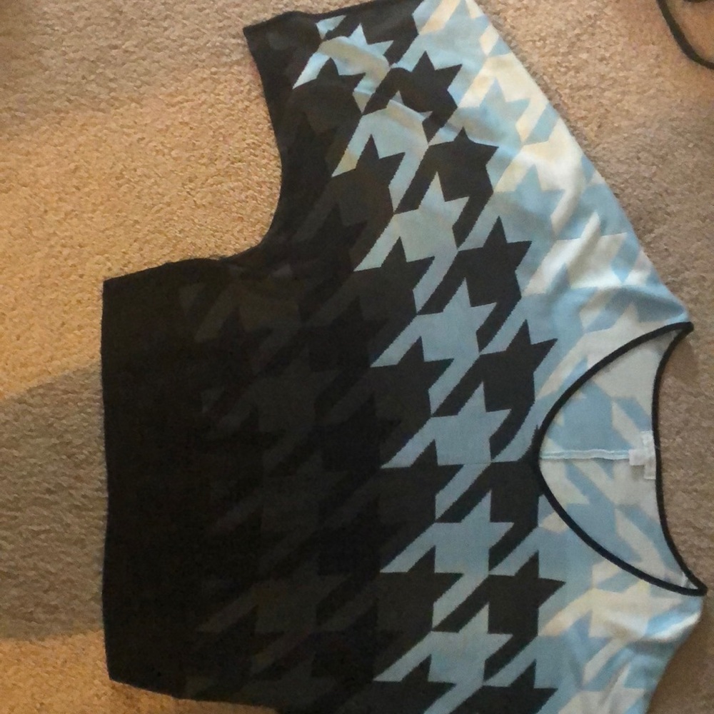 New York and Company Sweater Size M